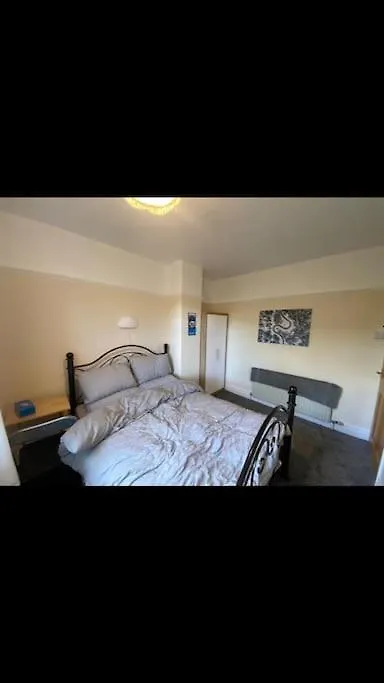 2 Bed Full House With Private Summer Garden Apartment Newcastle upon Tyne United Kingdom