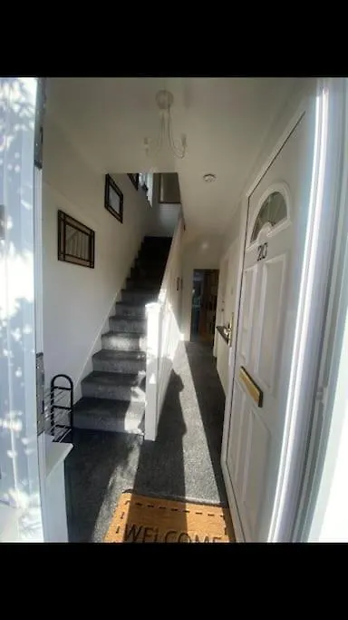 2 Bed Full House With Private Summer Garden Apartment Newcastle upon Tyne