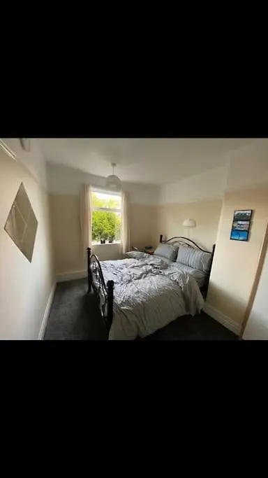 2 Bed Full House With Private Summer Garden Apartment Newcastle upon Tyne