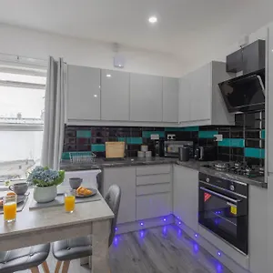 Spacious In Centre Apartment Cardiff