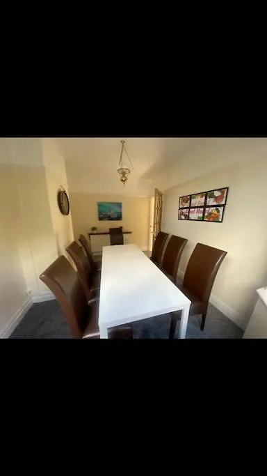 Apartment Ferienwohnung 2 Bed Full House With Private Summer Garden Newcastle upon Tyne